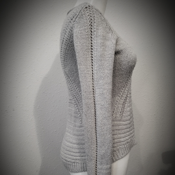 Lace Pattern Knitted Blouse Adult S Junior M - Picture 2 of 3